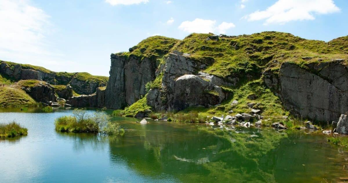 イェルバートン Dartmoor Barn On North Hessary Torヴィラ エクステリア 写真