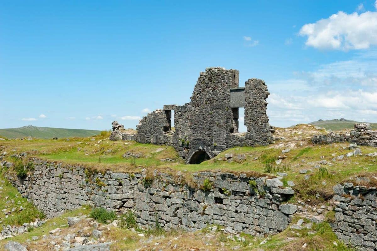 イェルバートン Dartmoor Barn On North Hessary Torヴィラ エクステリア 写真